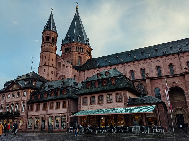 Inklusiver Spielplatz in Mainz eröffnet