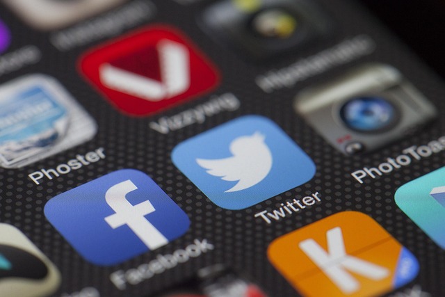 Überlegungen zur Altersgrenze für Social Media