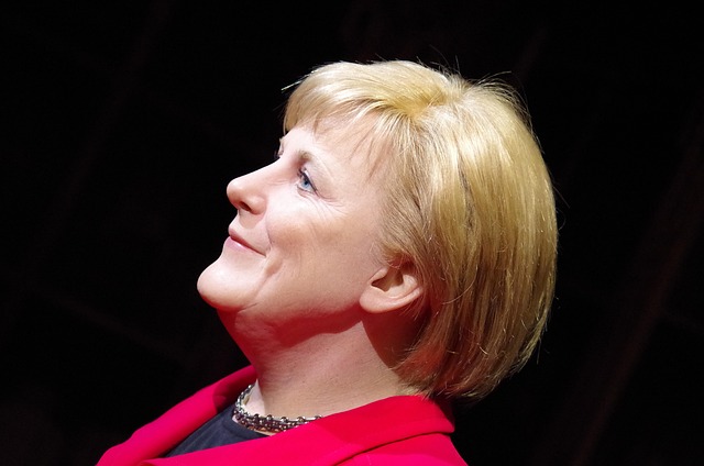 Merkel gratuliert Merz zum 70. Geburtstag